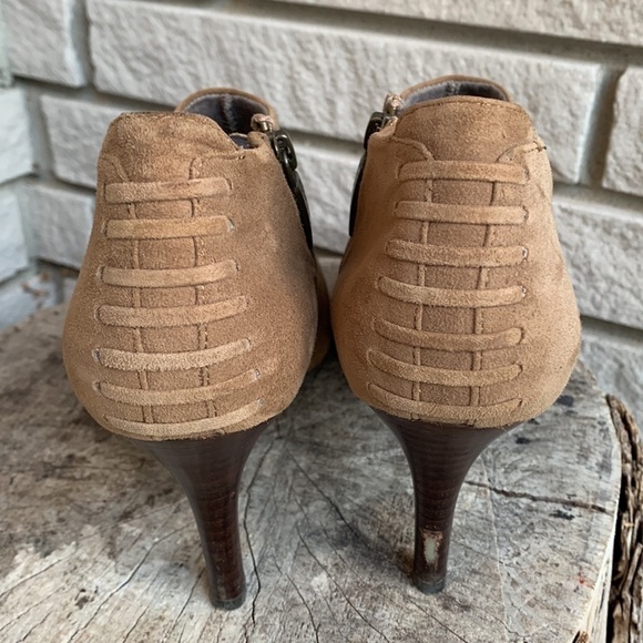 𝅺DKNYC Samira Suede Round Toe Ankle Booties Tan Sz 10 - Picture 7 of 14